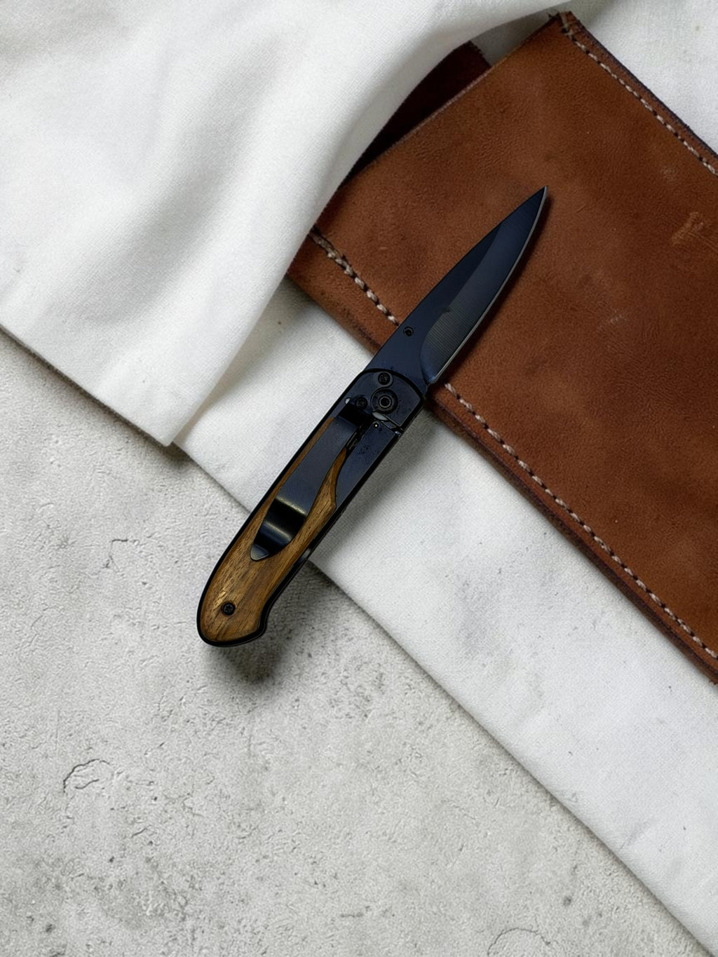 Ahşap Sofa Yarı Oto Benchmade Çakı