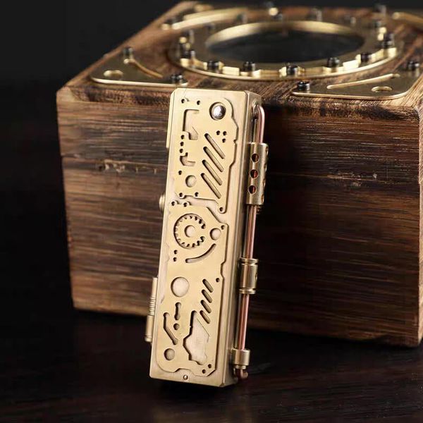 Vintage El Yapımı Pirinç Çakmak