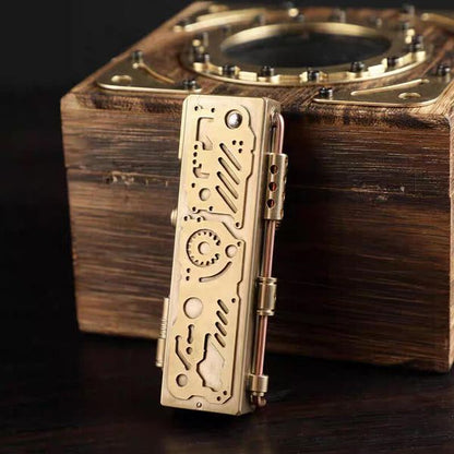 Vintage El Yapımı Pirinç Çakmak