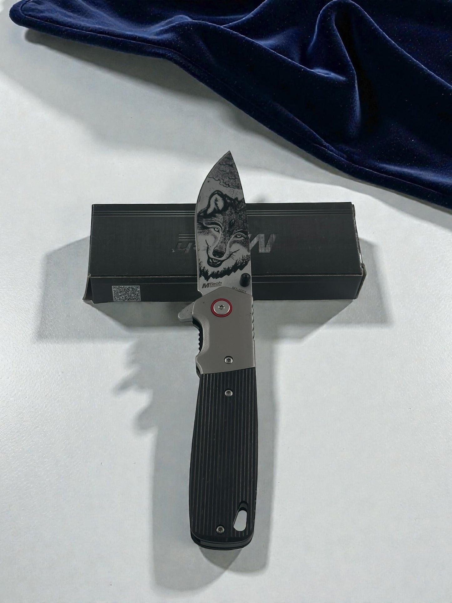 Kurt Figürlü M-Tech Kemere Takmalı Çakı