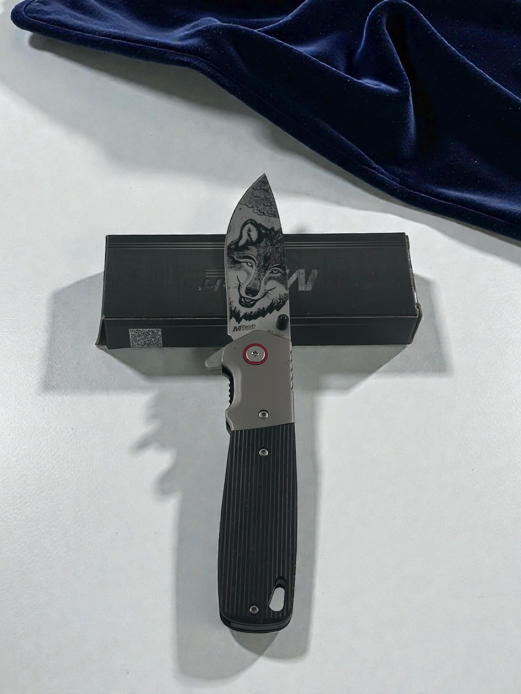 Kurt Figürlü M-Tech Kemere Takmalı Çakı