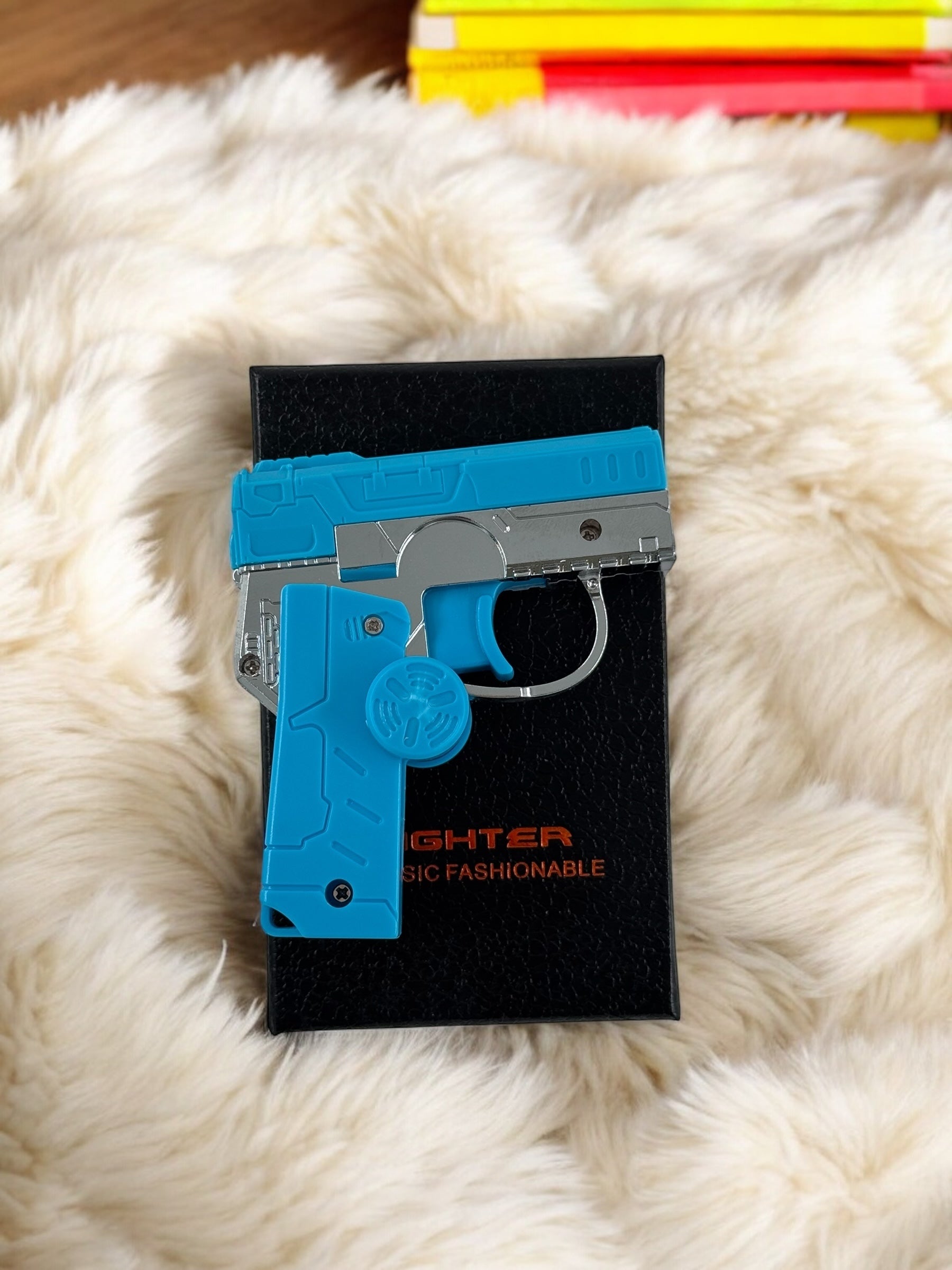 Stres Çarkı Renkli Alevli Tabanca Çakmak 6282