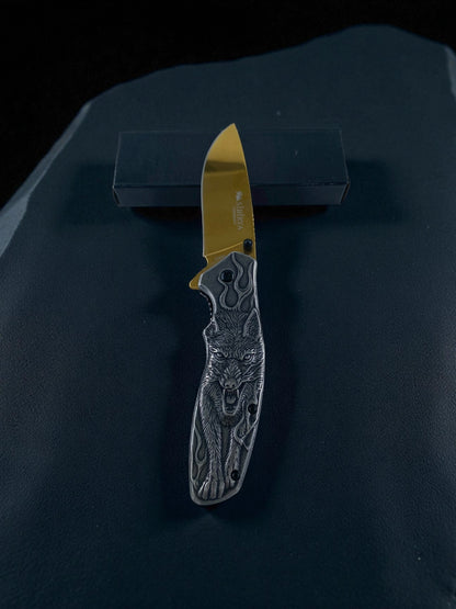 Kurt Kabartmalı Altın Detaylı Sibirya Katlanabilir Çakı