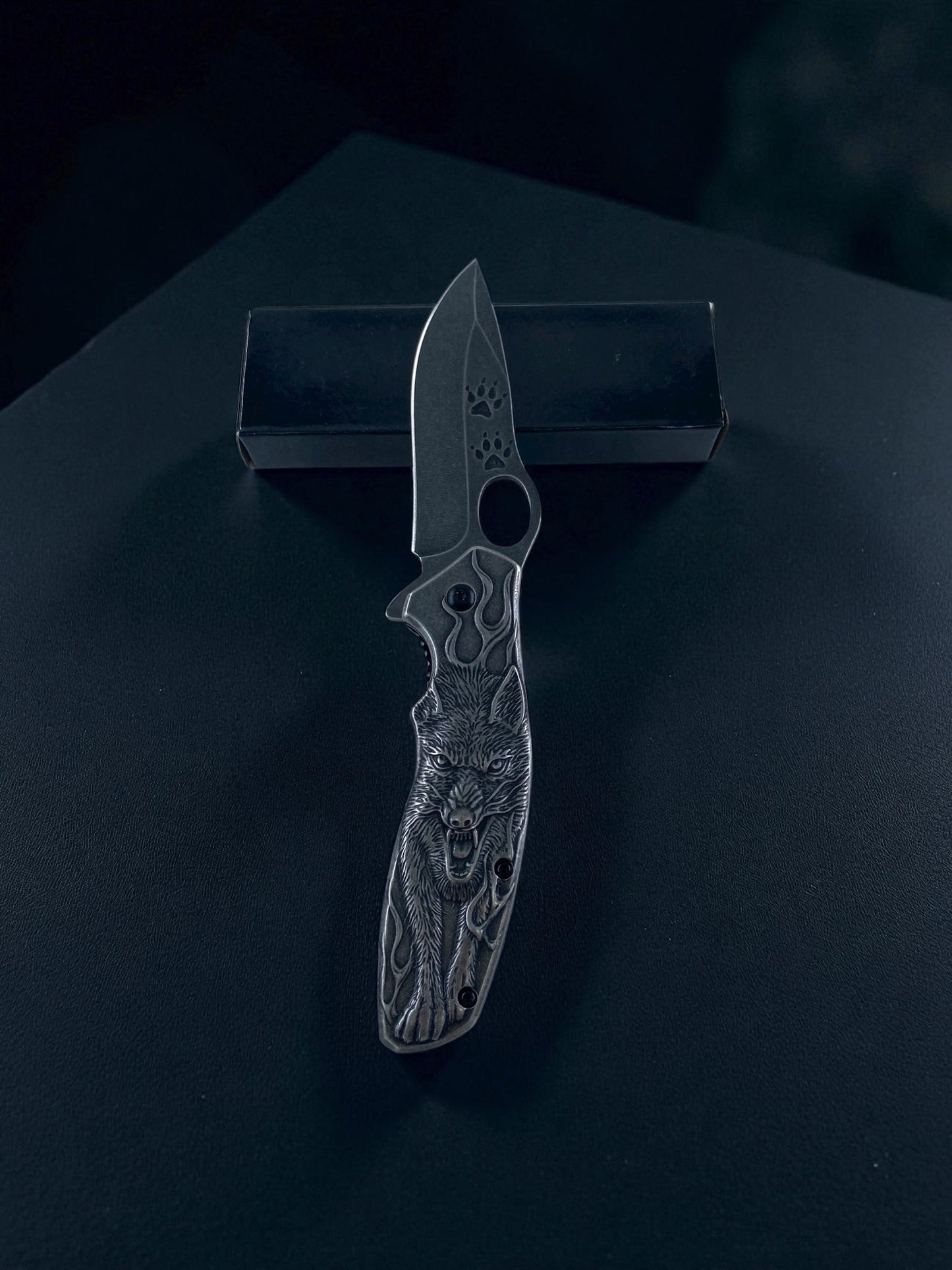 Kurt Figürlü Pençe Desenli Taktik Katlanır Çakı