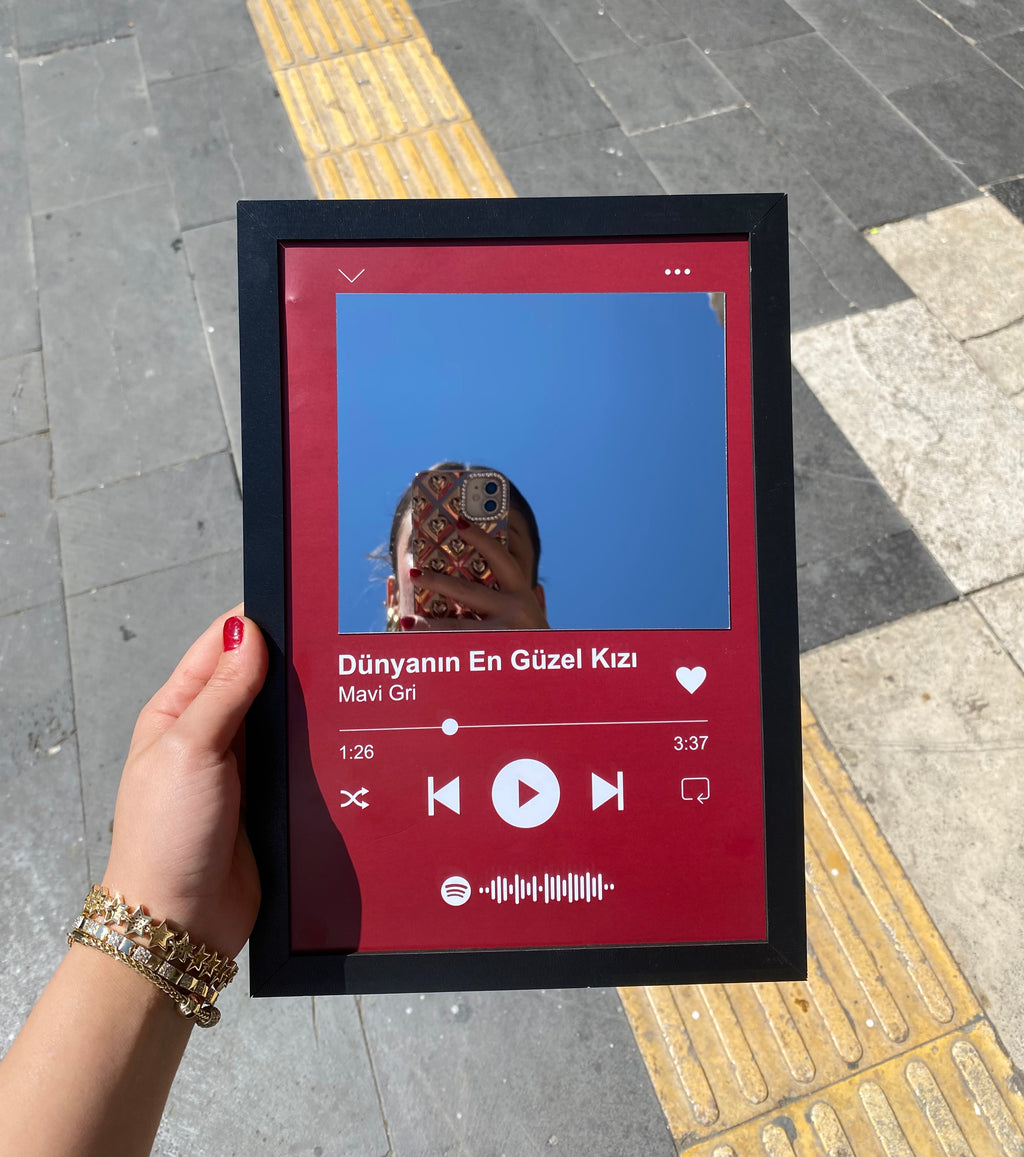 Dünyanın En Güzel Kızı Baskılı Spotify Kodlu Aynalı Çerçeve Pano