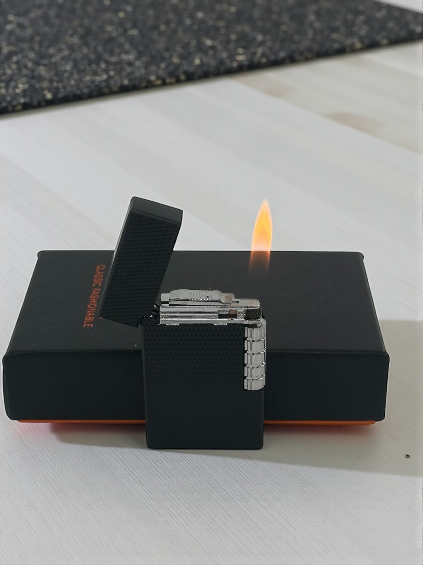 Lüx Görünümlü Dupont Model Metal Çakmak