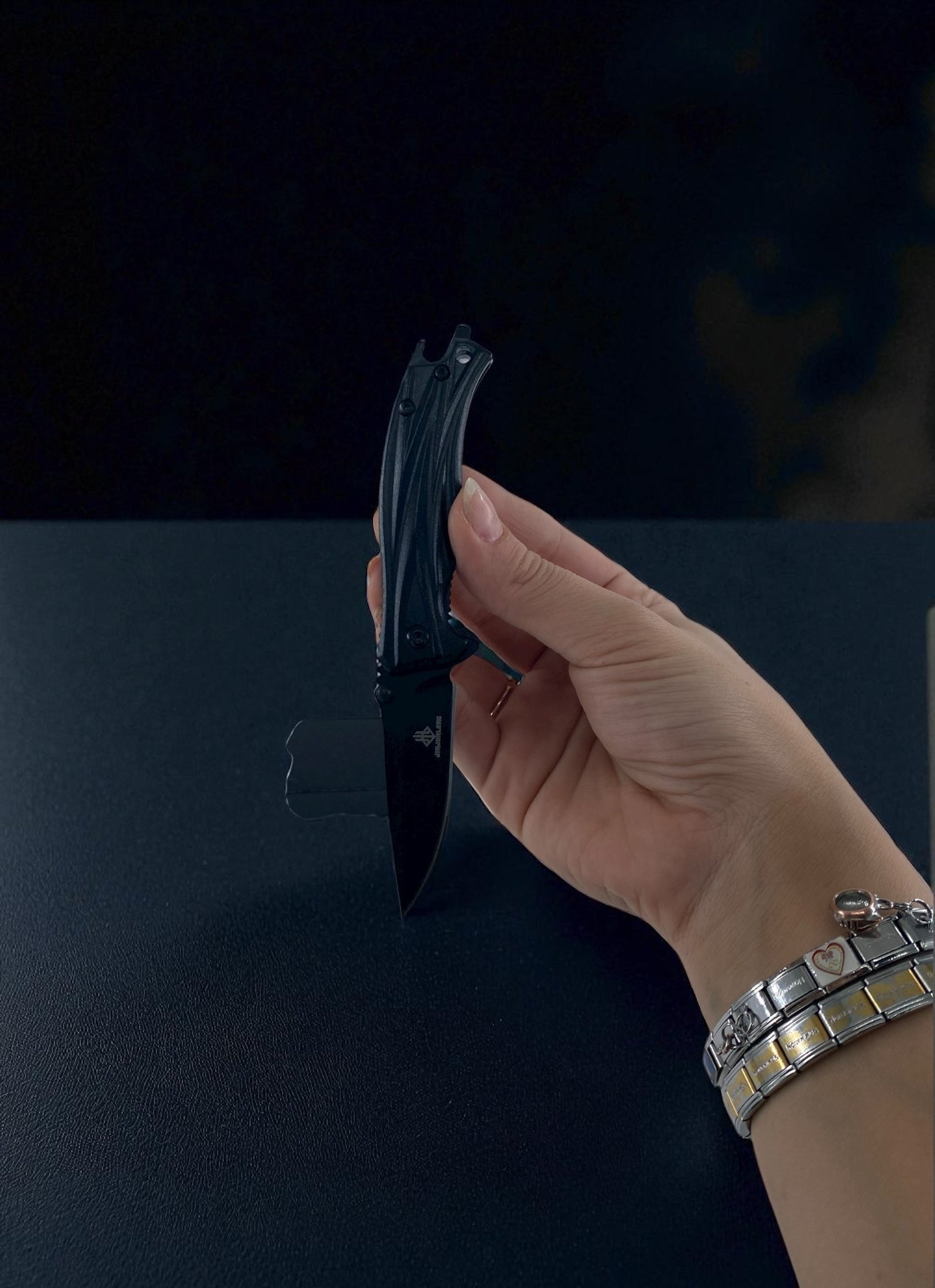 Mat Siyah Metal Gövdeli Katlanabilir Çakı