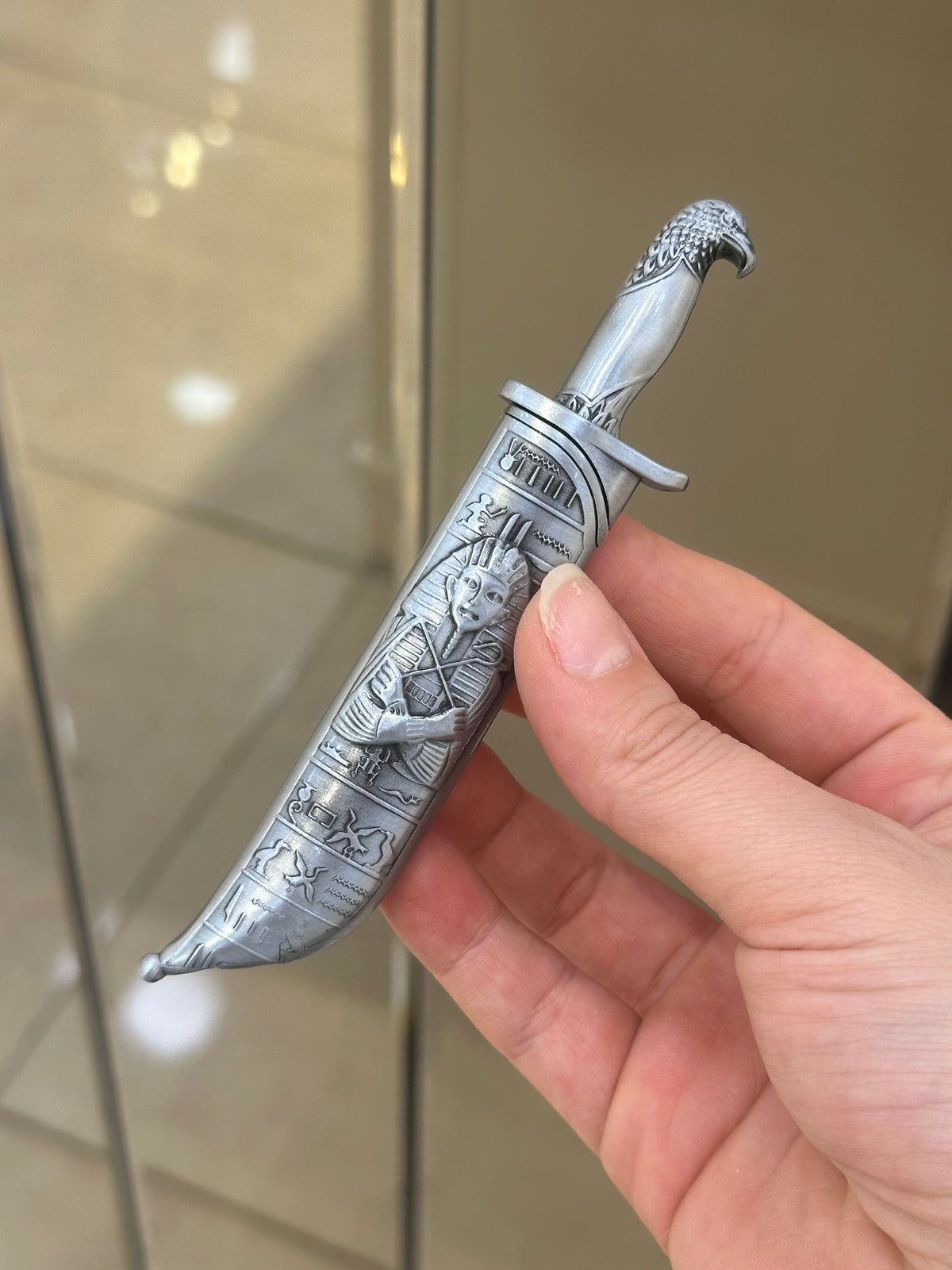 Hançer Şeklinde Gazlı Çakmak