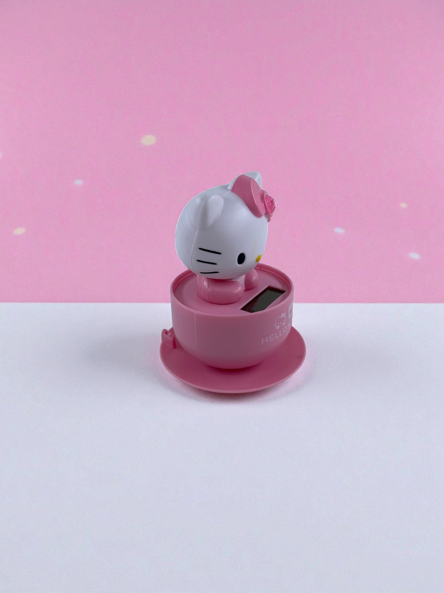 Hello Kitty Güneş Enerjili Sallanan Figür