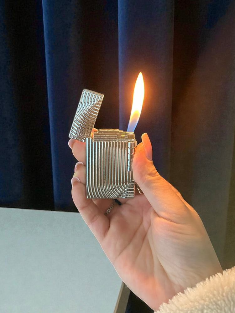 Kendinden Desenli Dupont Model Gazlı Çakmak Gümüş