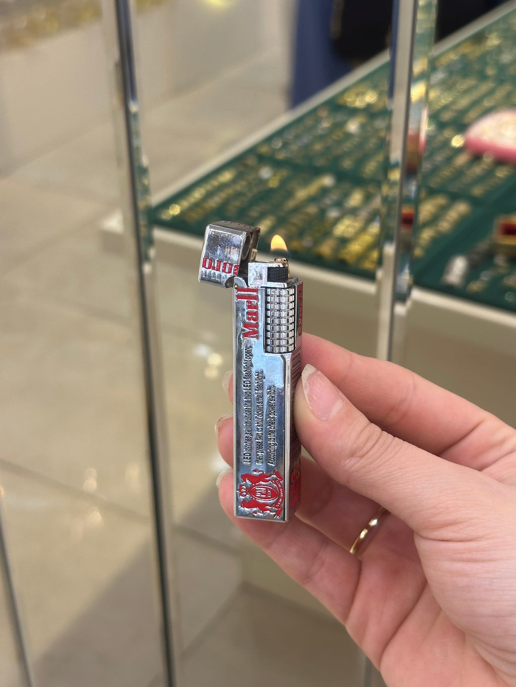 Marlboro Baskılı Lüx Benzinli Çakmak