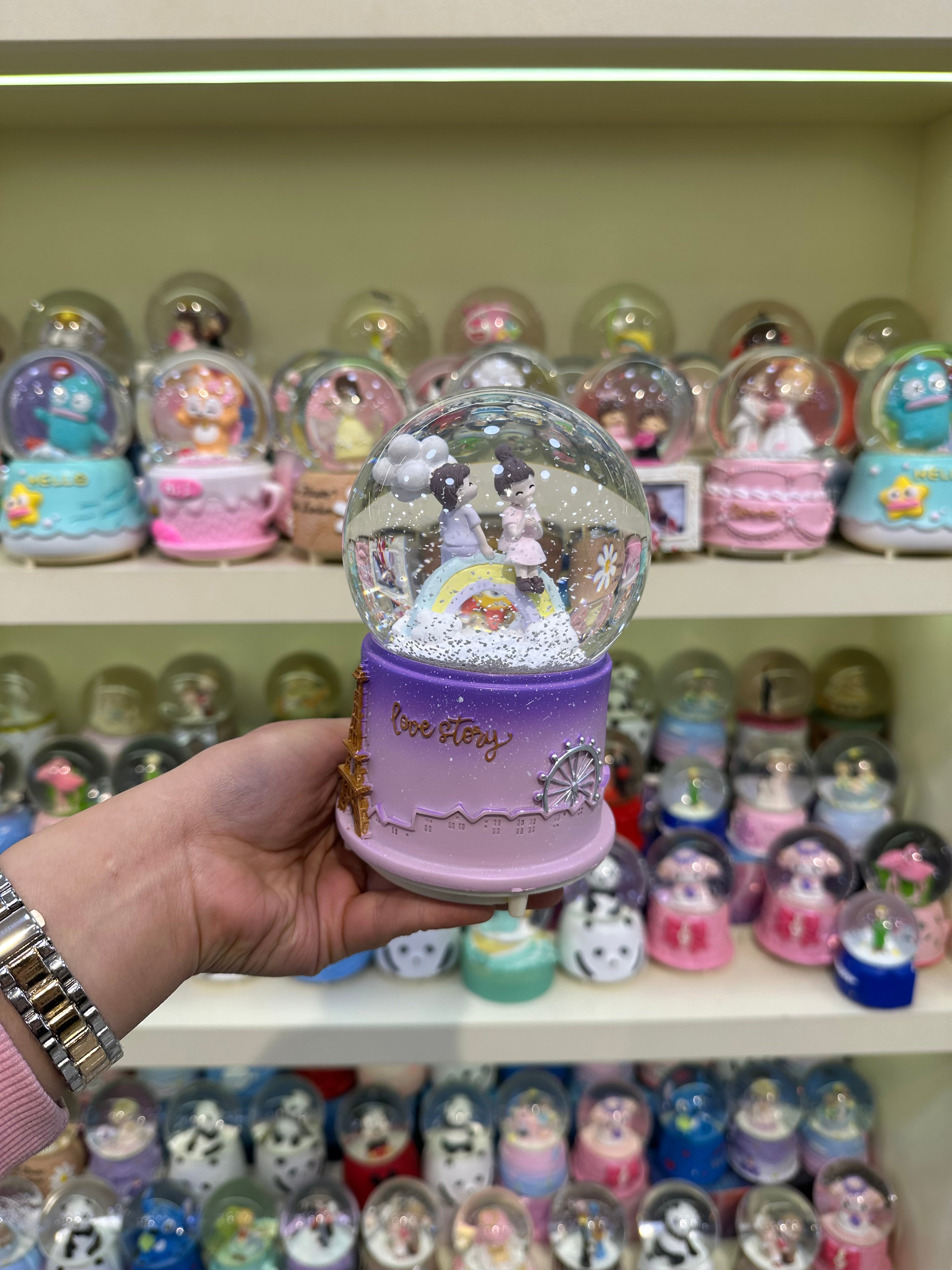 Büyük Boy Kar Küresi