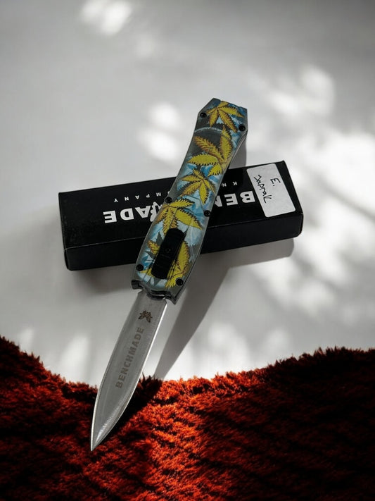 Benchmade Renkli İçten Çıkmalı Çakı 0879 Yaprak Desenli