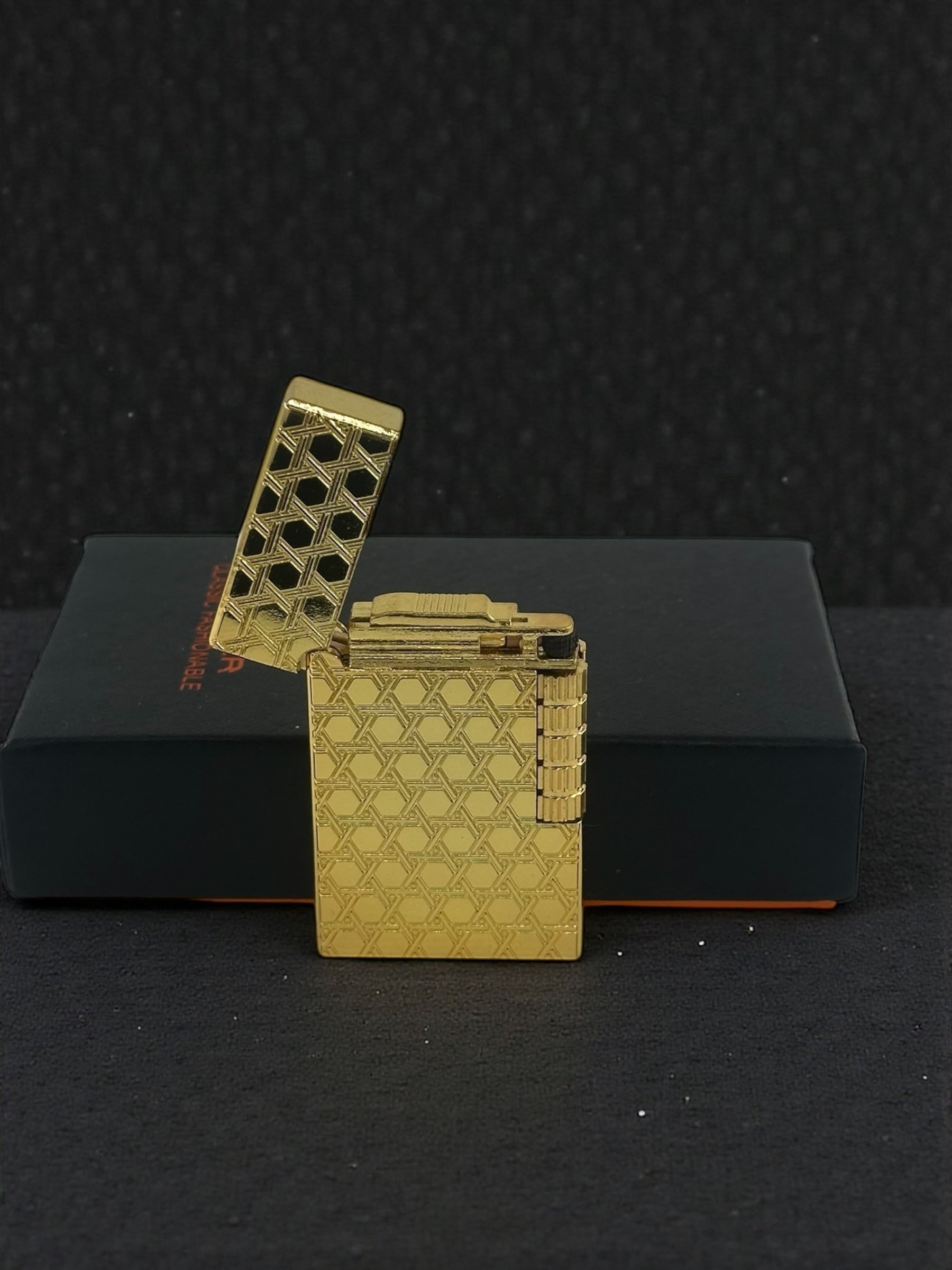 Lüx Kabartmalı Dupont Model Metal Çakmak