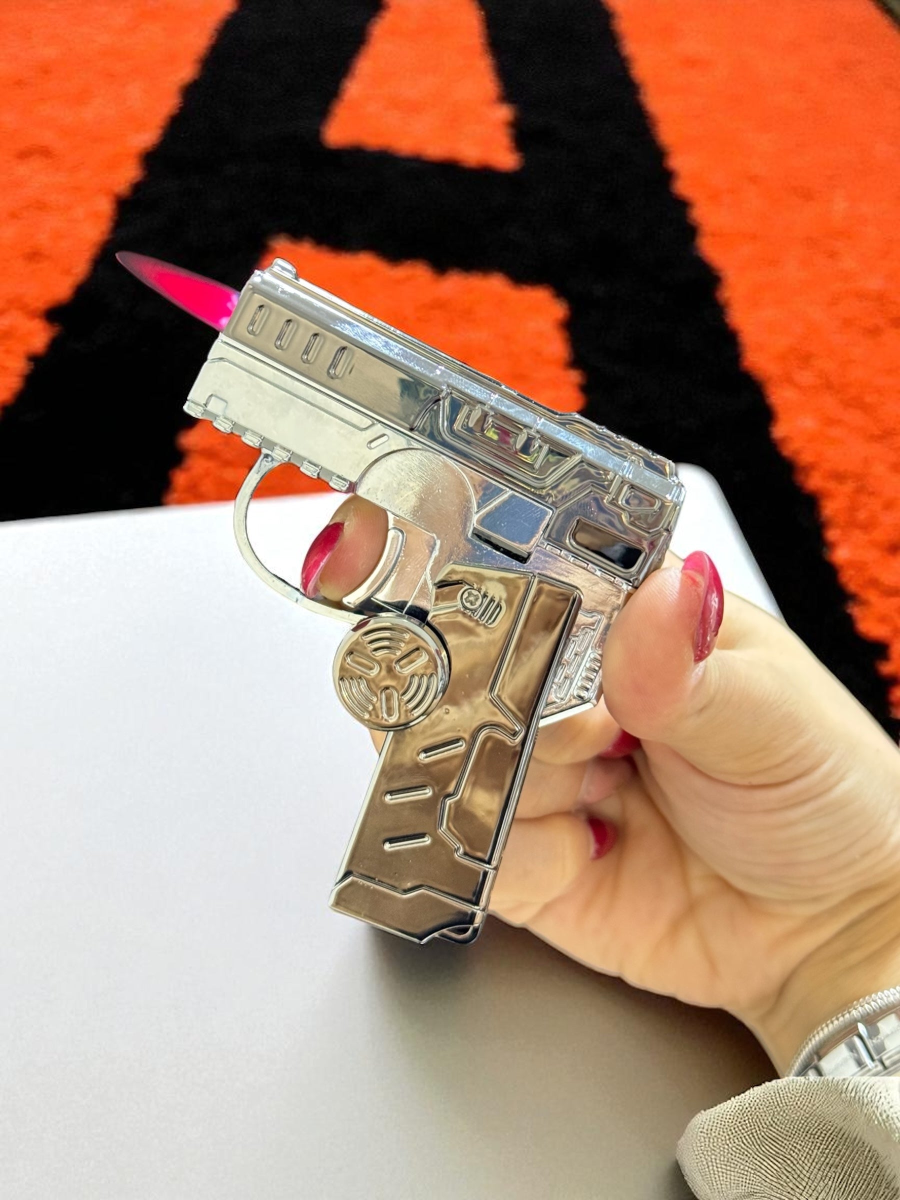 Stres Çarkı Renkli Alevli Tabanca Çakmak 6282