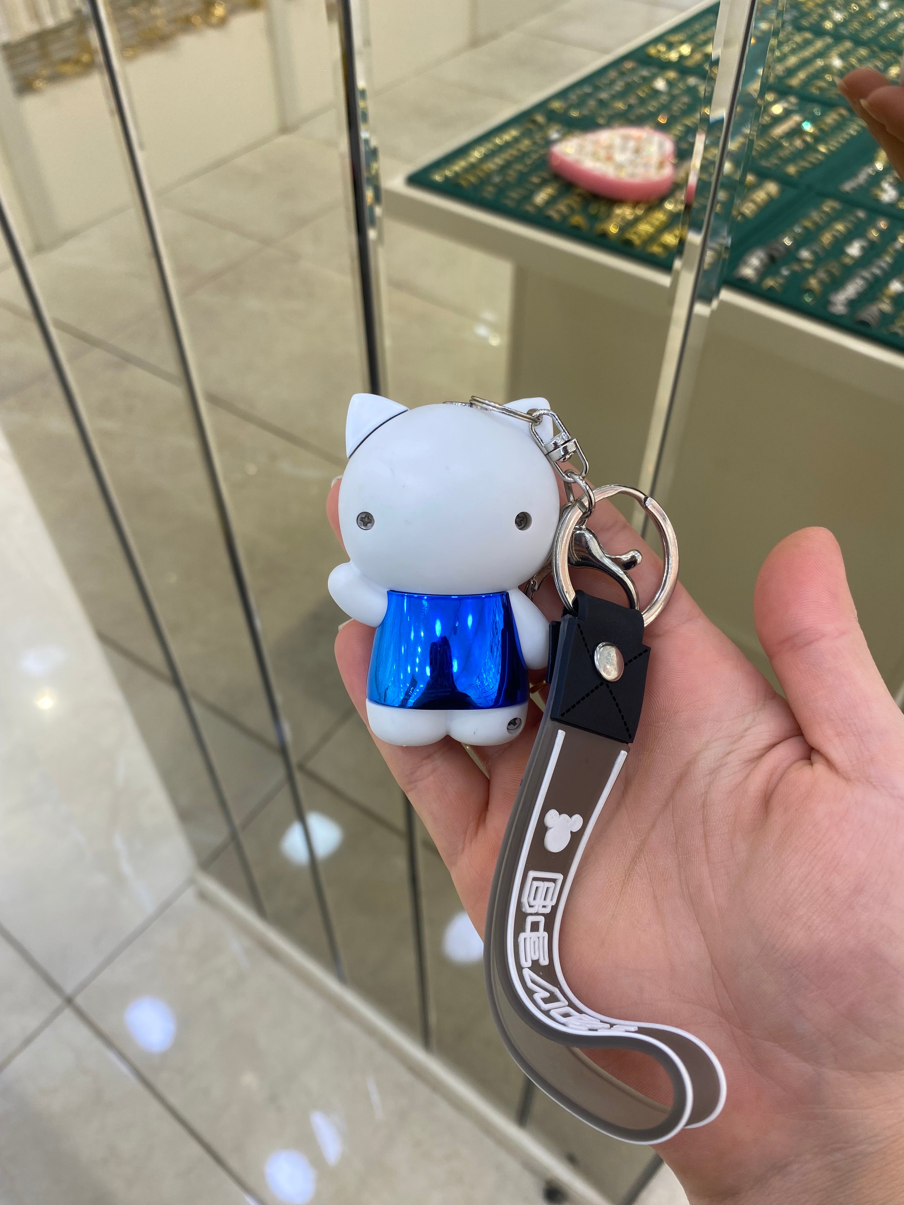 Hello Kitty Renkli Yanan Gazlı Çakmak Anahtarlık 9810