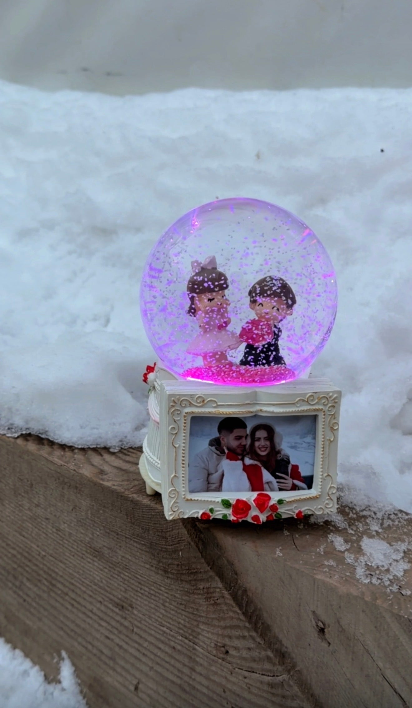 Çerçeveli Fotoğraf Eklenir Sevgili Temalı Kar Küresi
