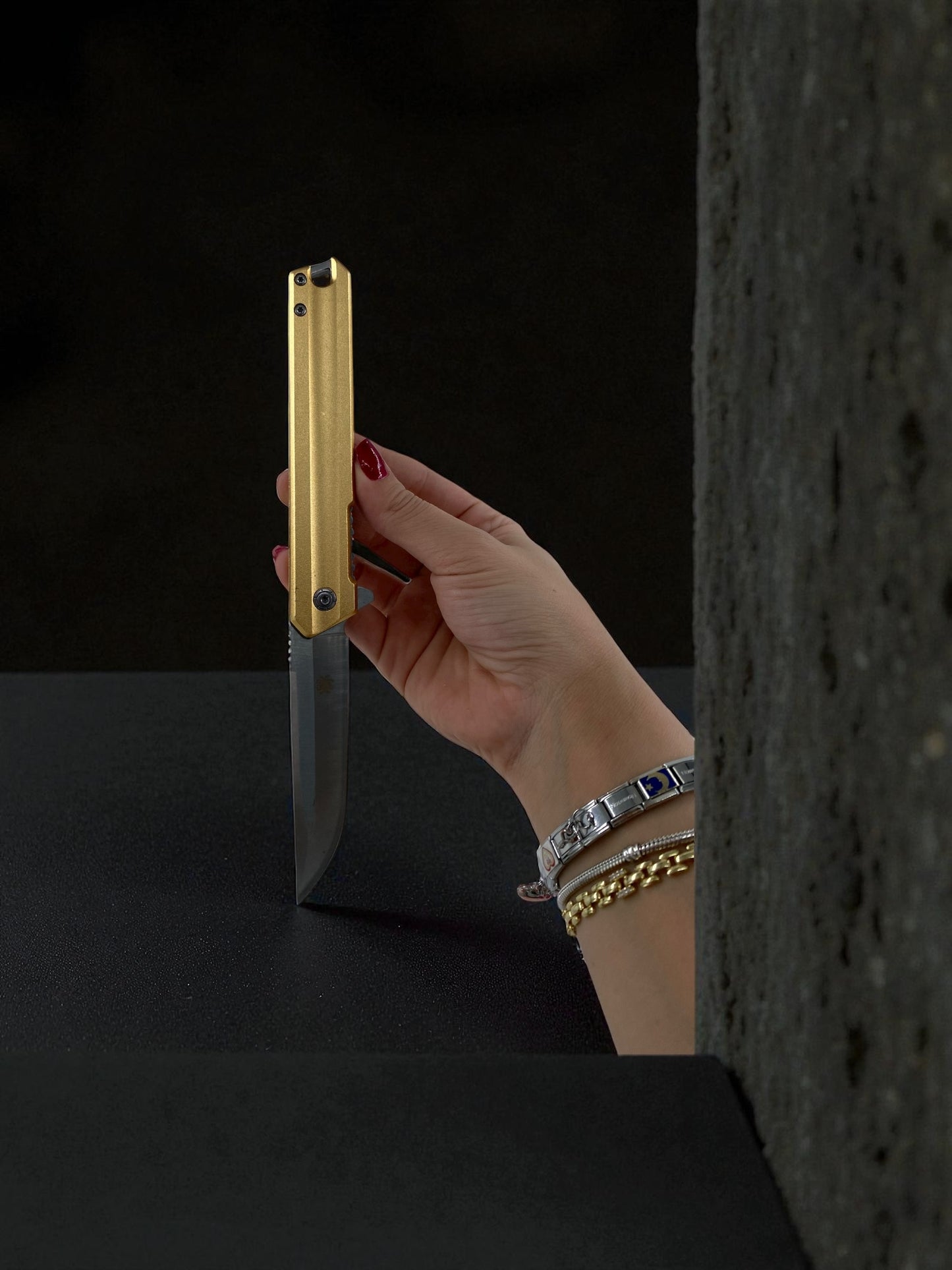 Yarı Otomatik D2 Çelik Taktik Katlanır Çakı