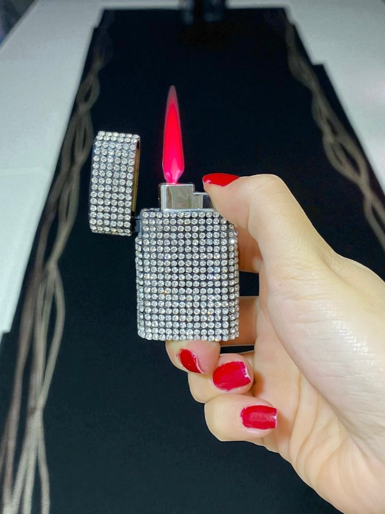 Taşlı Özel Kutulu Renkli Alevli Çakmak