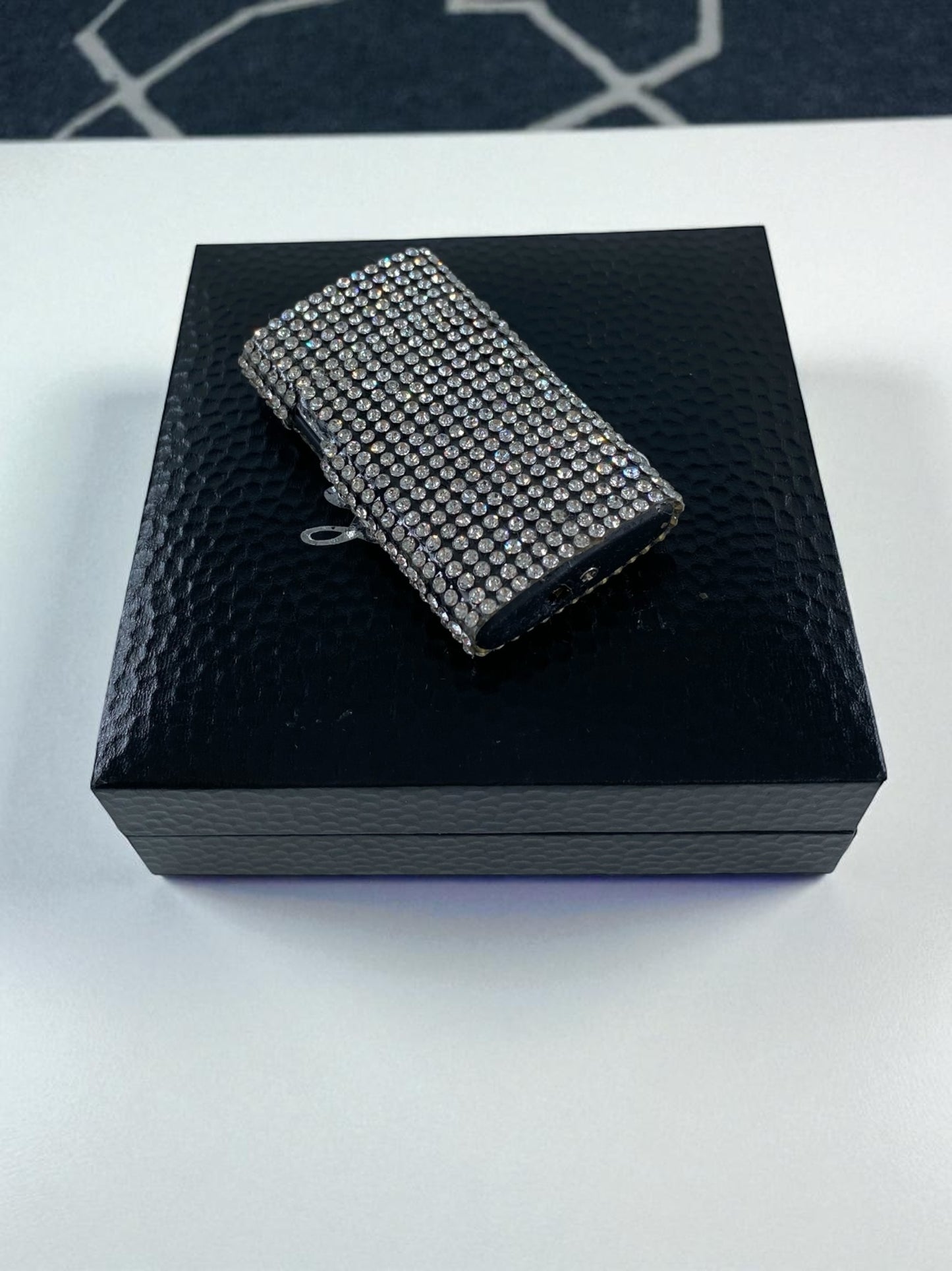 Taşlı Özel Kutulu Renkli Alevli Çakmak