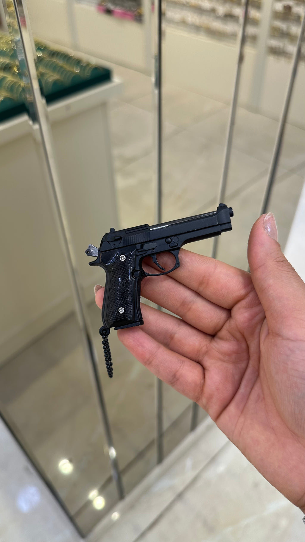 Beretta 9×19 Tabanca Gerçekçi Sökülebilir ve Kurulabilir Metal Anahtarlık