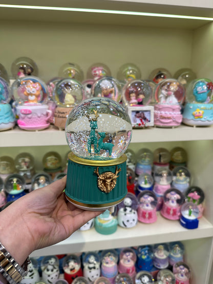 Büyük Boy Kar Küresi