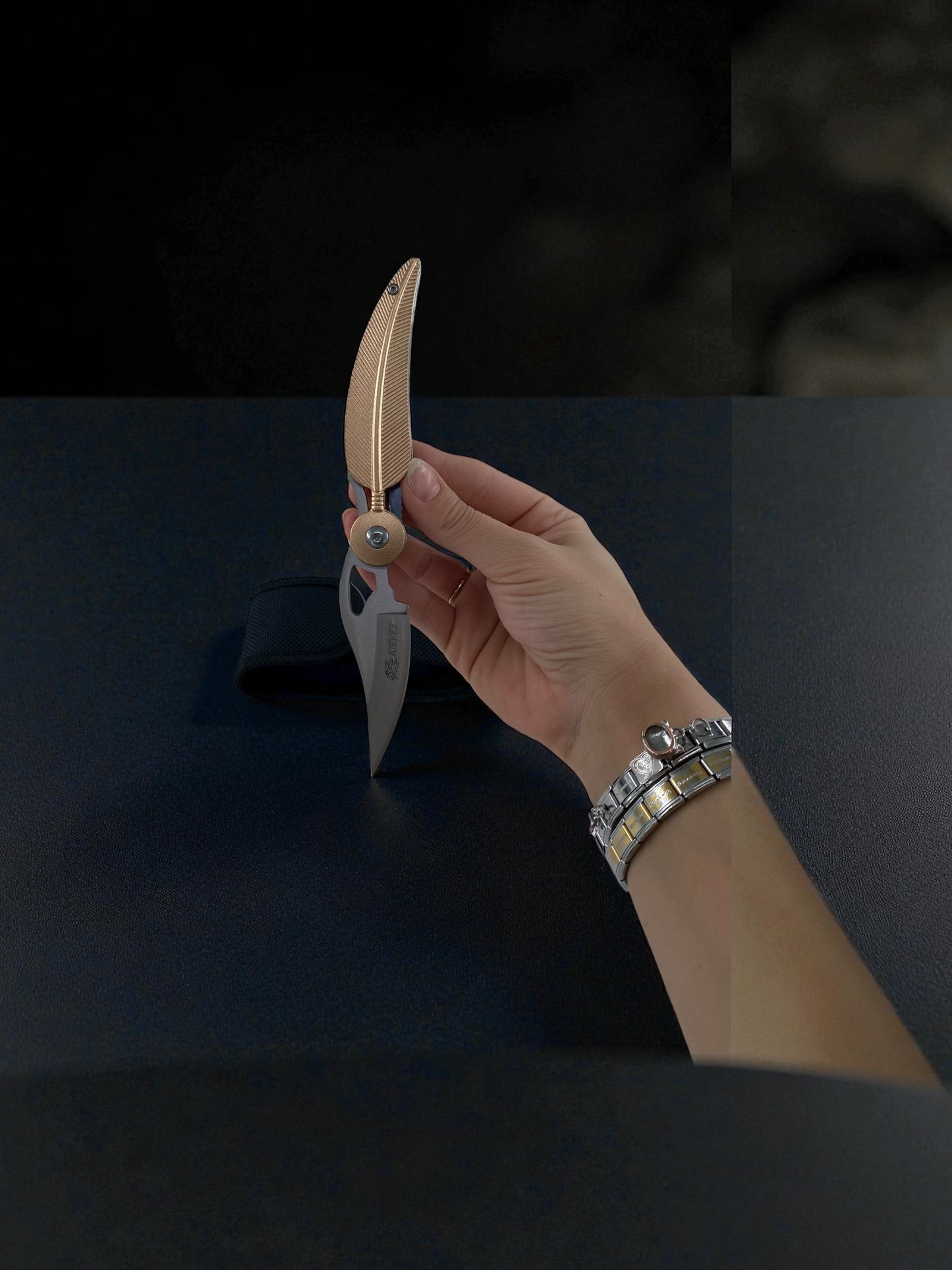 Yaprak Şeklinde Çakı