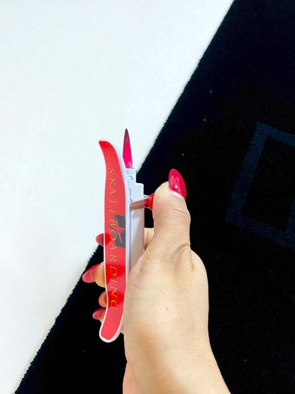 Kaykay Şeklinde Pembe Alevli  Çakmak 2348