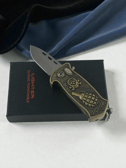 Bomba ve Kurukafa Figürlü Çakılı Çakmak