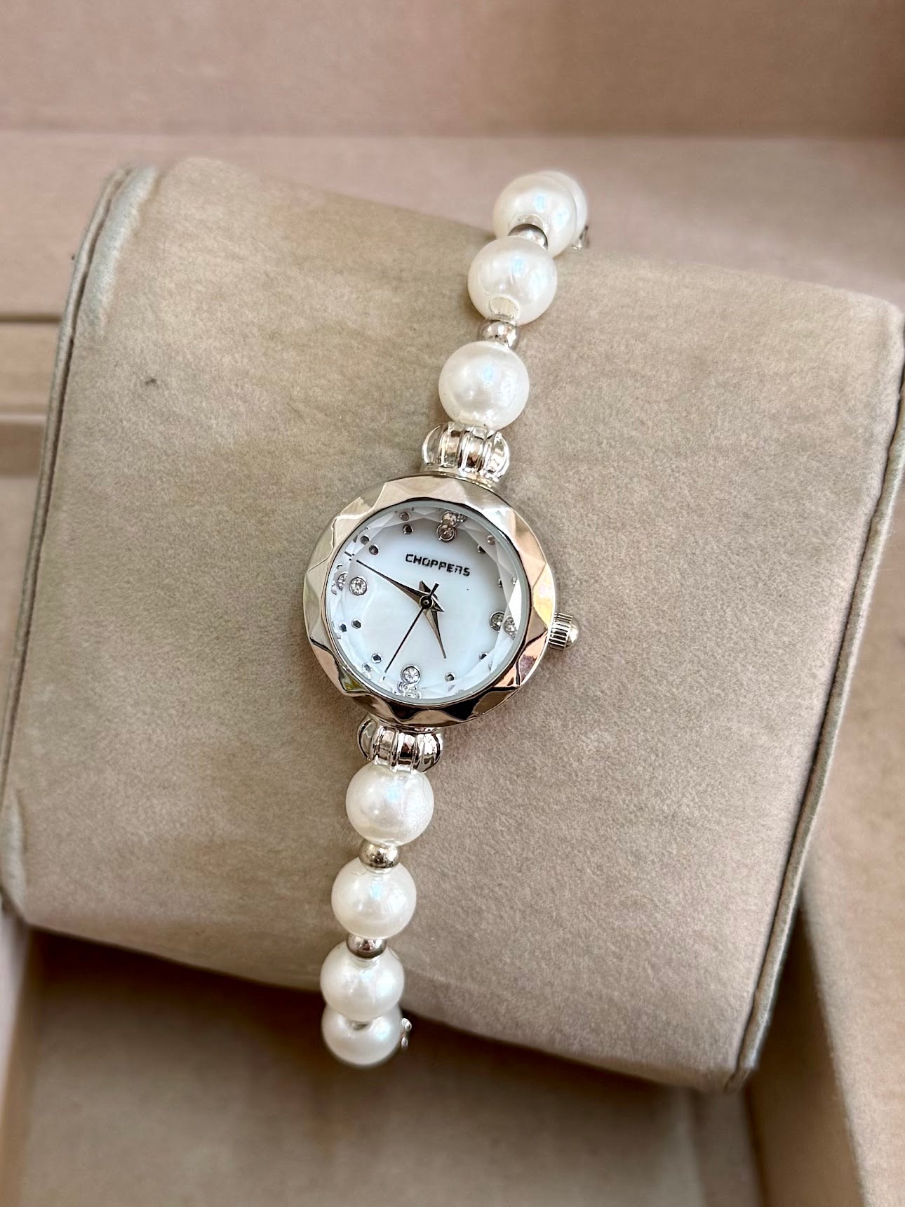 Kişiye Özel Kordonuna İsim Yazılır İncili Kadın Saat Gümüş Beyaz