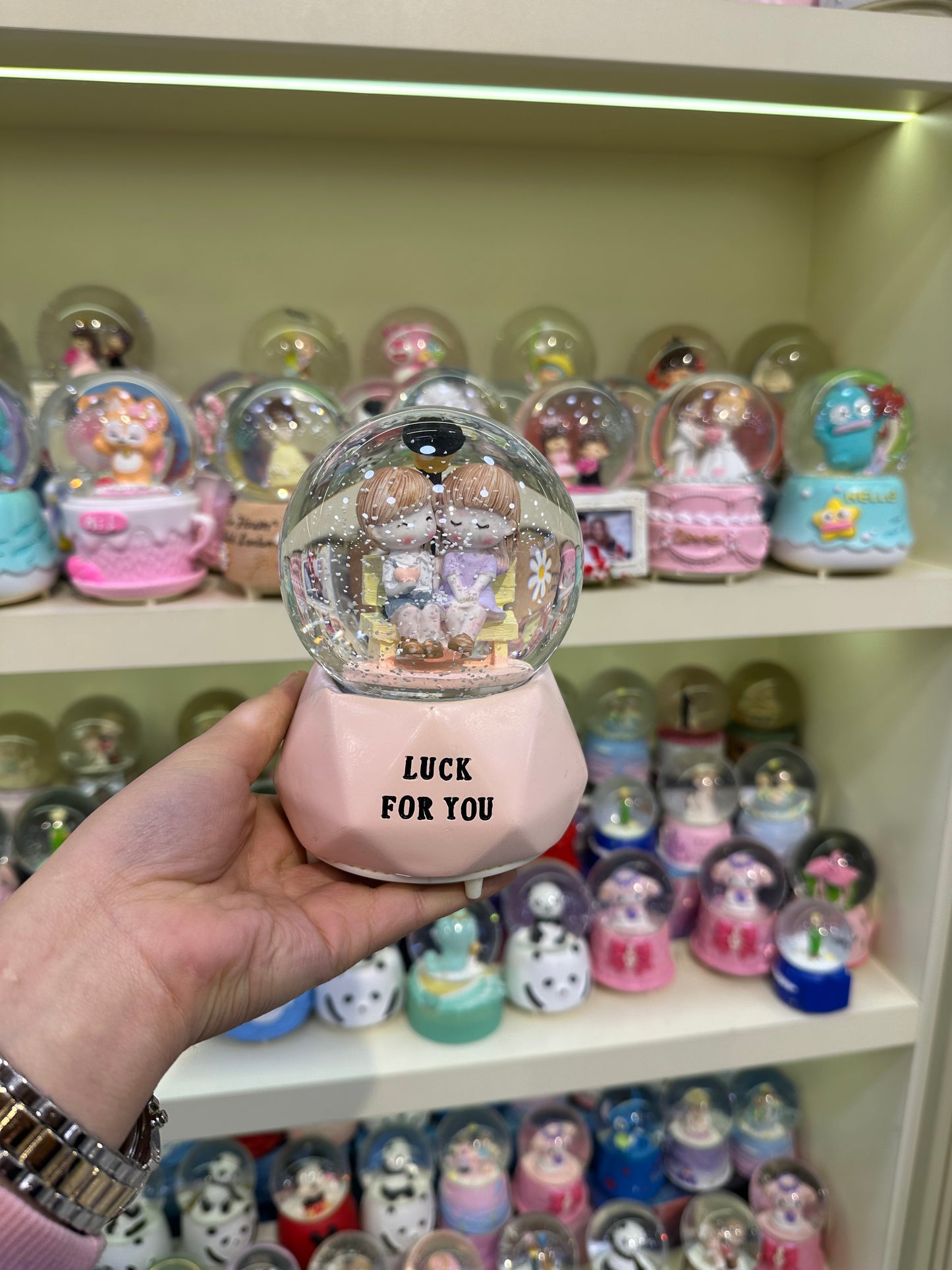 Büyük Boy Kar Küresi