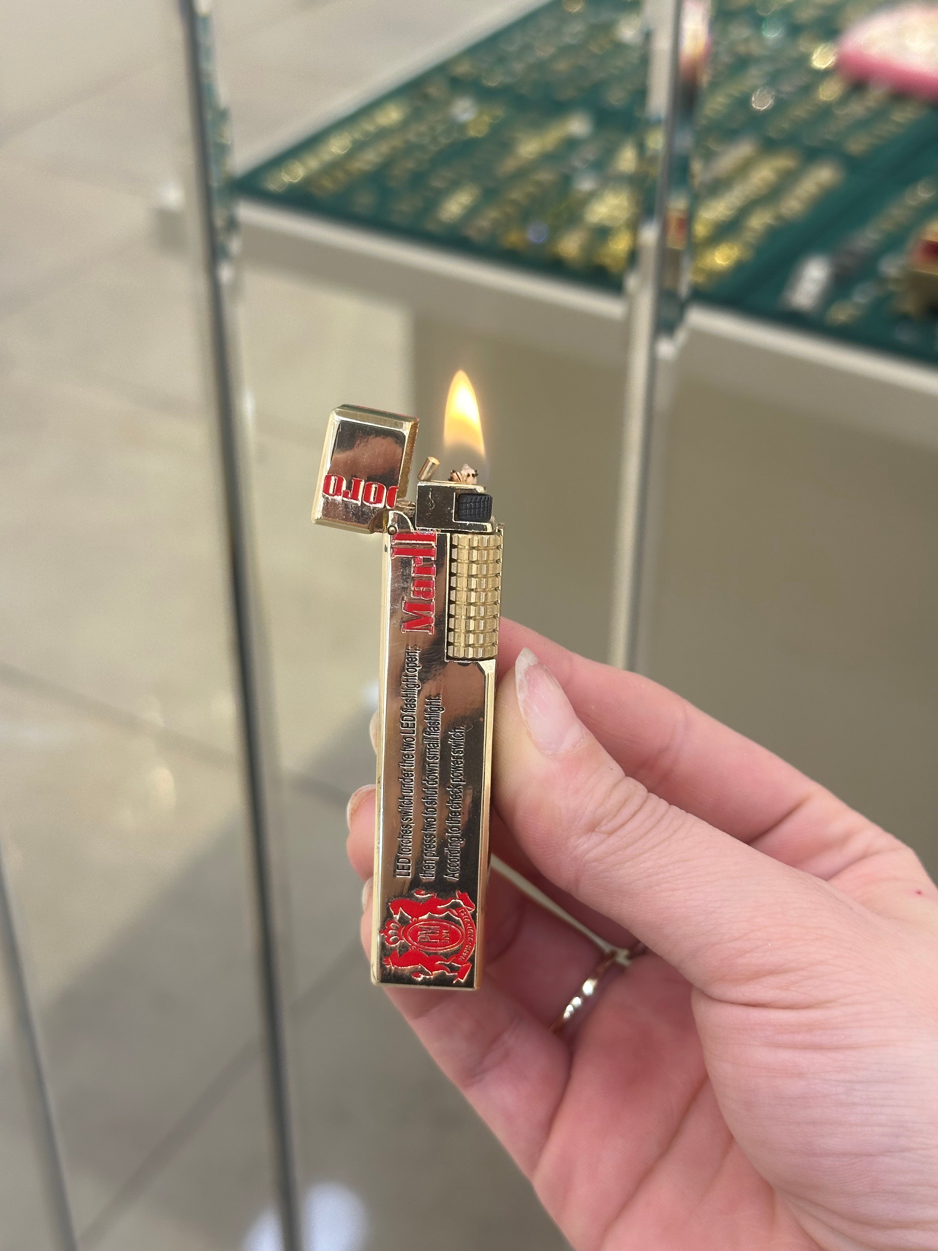 Marlboro Baskılı Lüx Benzinli Çakmak