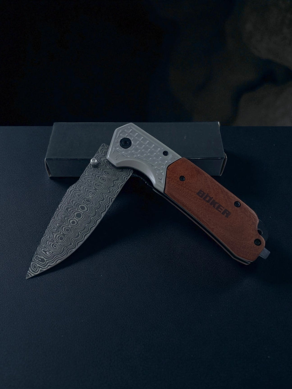 Böker Damascus Desenli Ahşap Gövdeli Katlanır Çakı