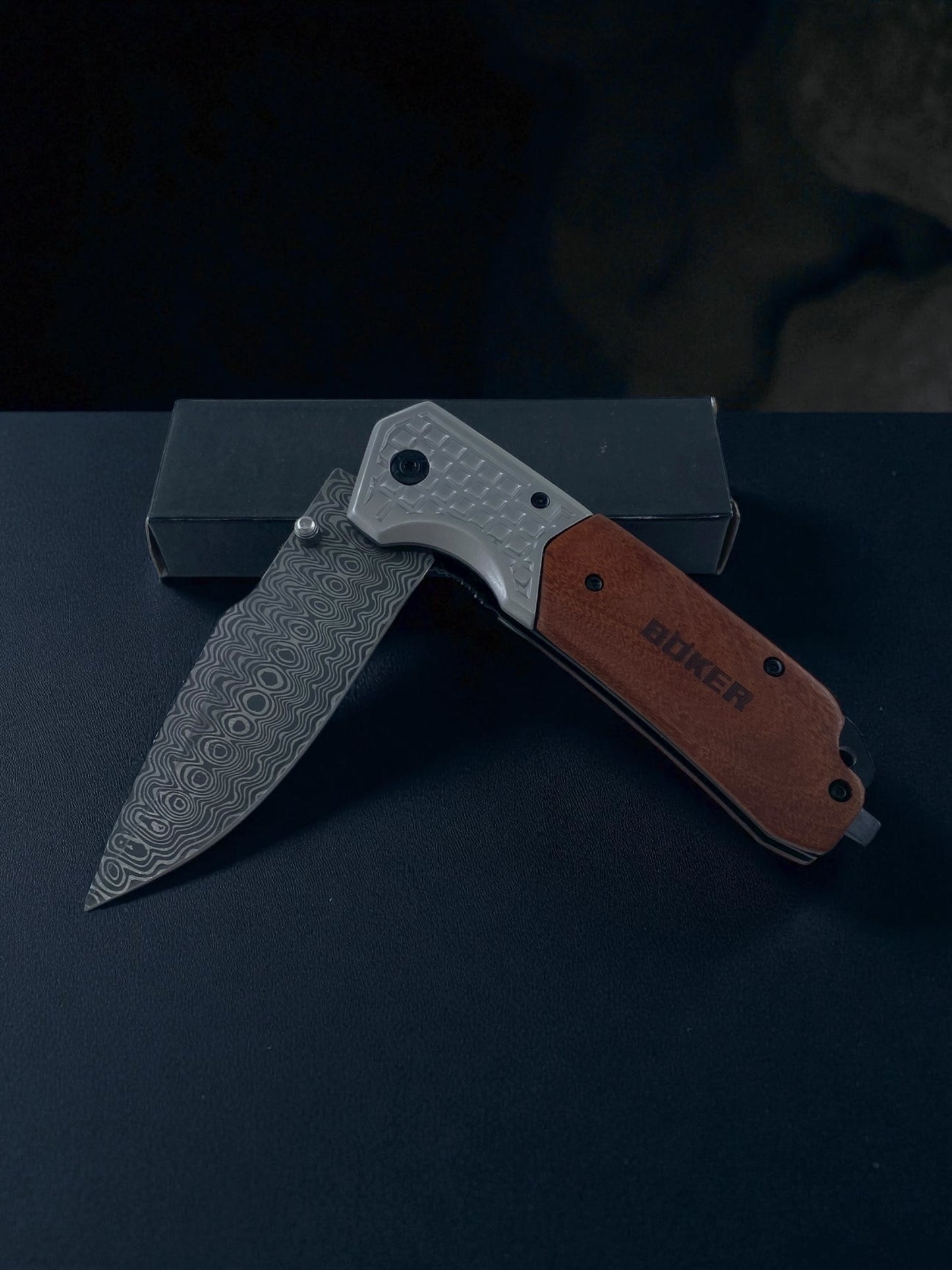 Böker Damascus Desenli Ahşap Gövdeli Katlanır Çakı
