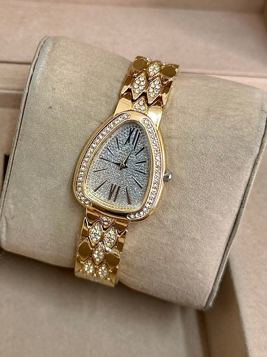 Kişiye Özel Kordonuna İsim Yazılır Kadın Saat Beyaz Altın