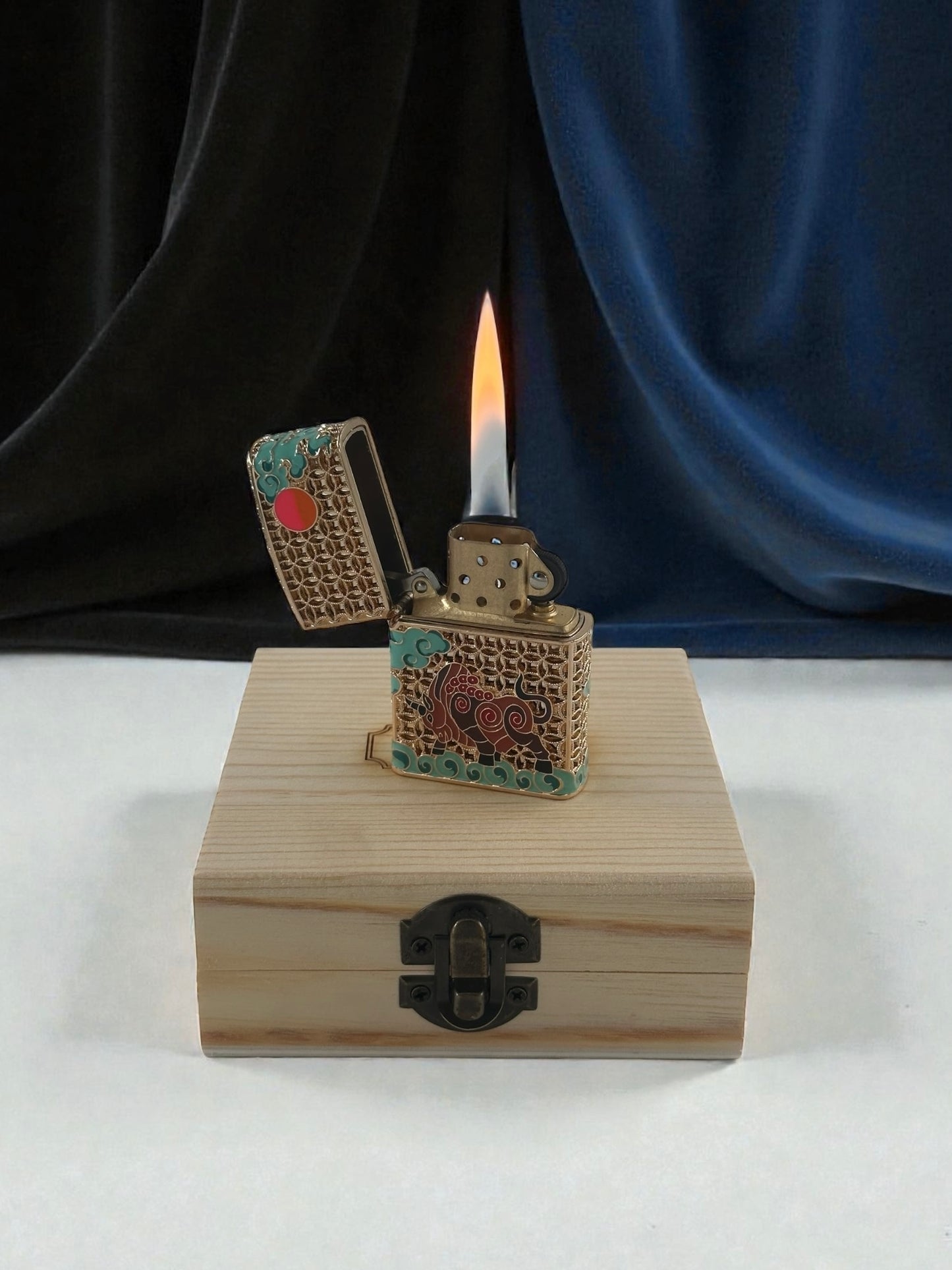 Chief İşlemeli Lüx Benzinli Çakmak