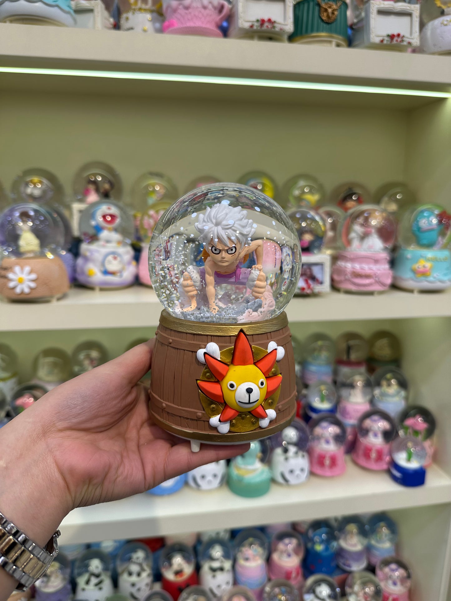 Büyük Boy Kar Küresi