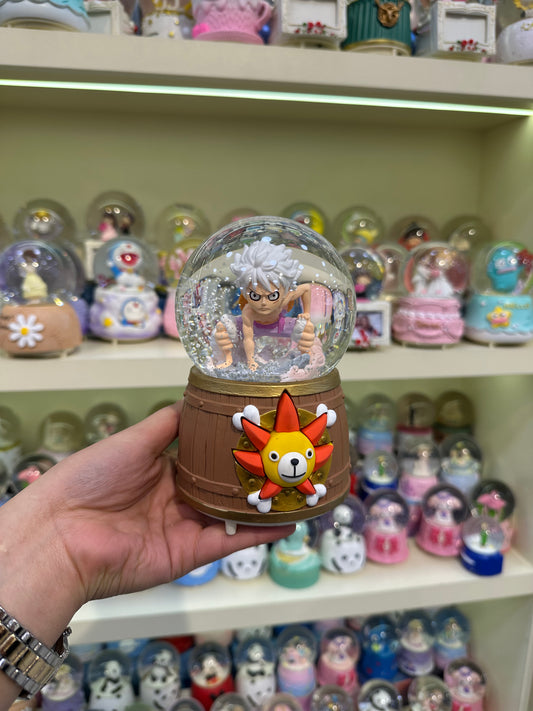 Büyük Boy Kar Küresi