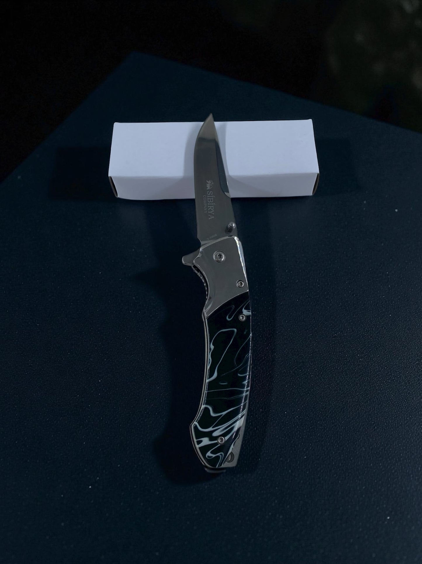 Desenli Siyah Ruh Çakı