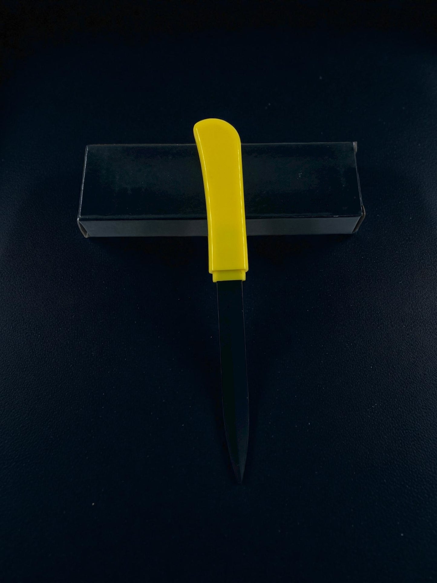 Tarak Görünümlü Gizli Bıçak – Kamufle Edilebilir Savunma Çakısı