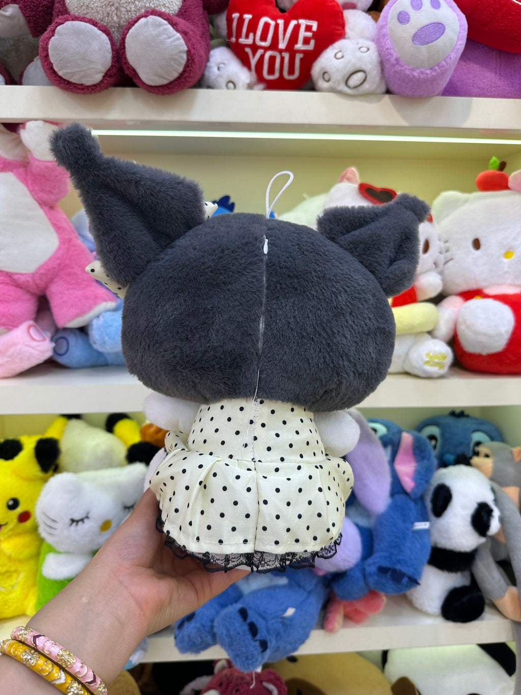 Puantiye kıyafetli kuromi