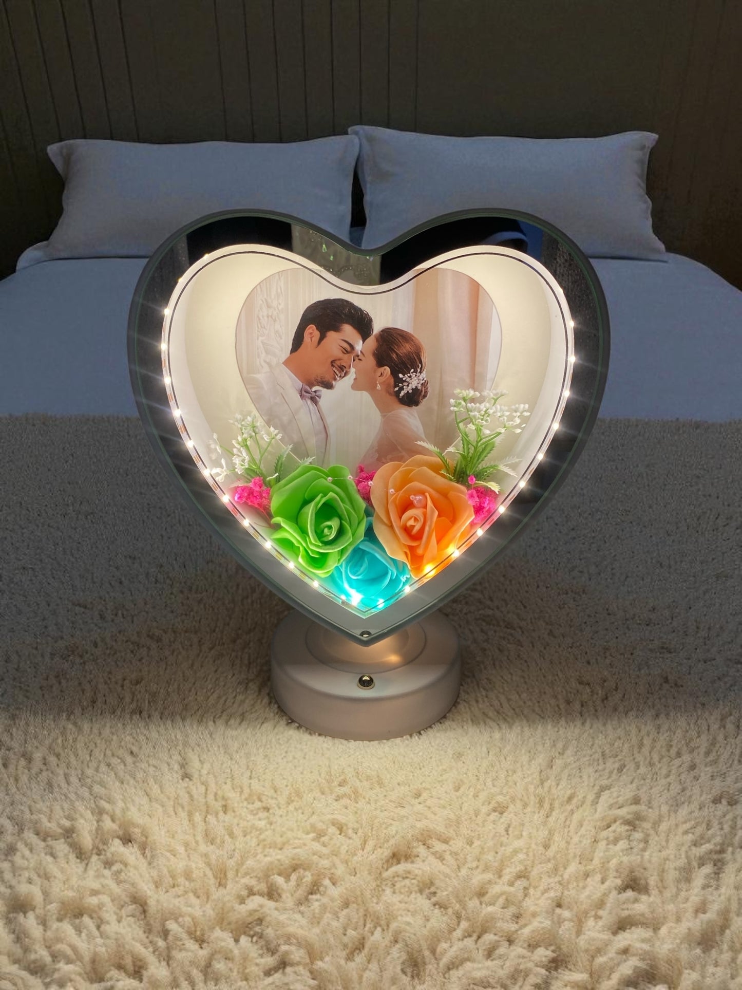 Işıklı Çiçekli Kalp Fotoğraf Çerçevesi