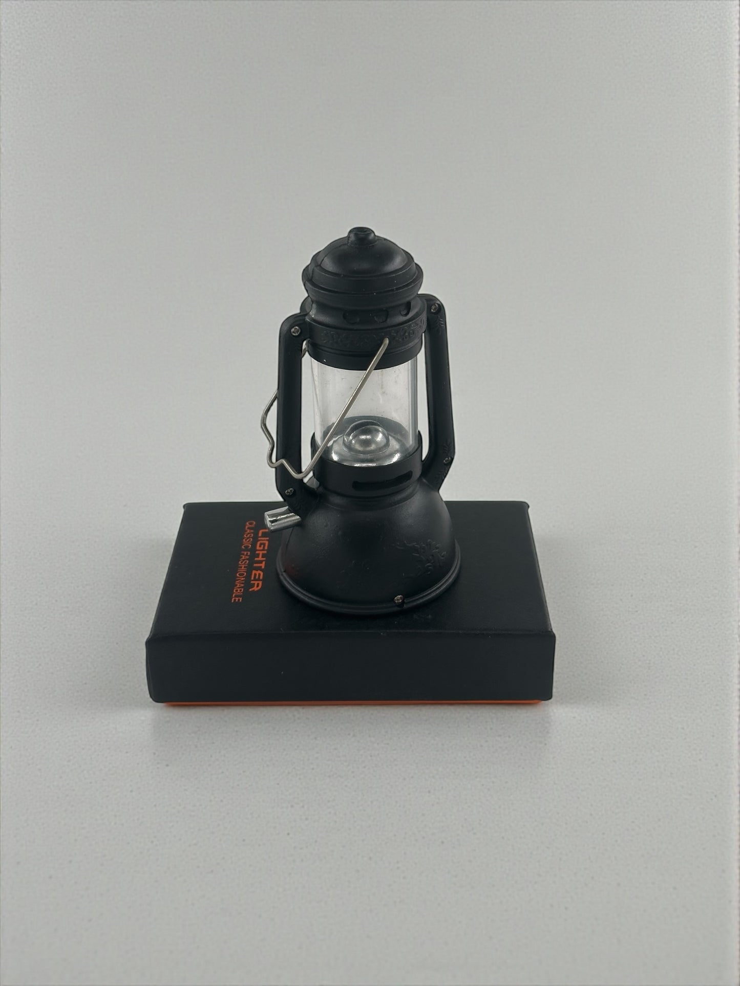 Gaz Lambası Şeklinde Pürmüzlü Çakmak