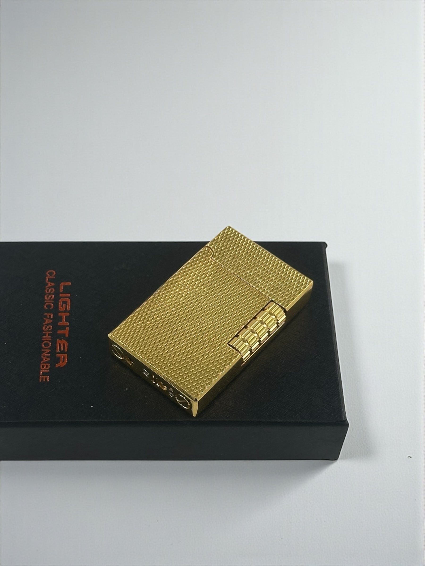 Lüx Görünümlü Dupont Model Metal Çakmak