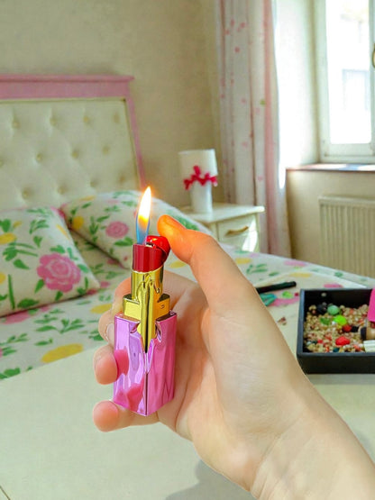 Lux Ruj Tasarımlı Kapaklı Gazlı Çakmak 8718