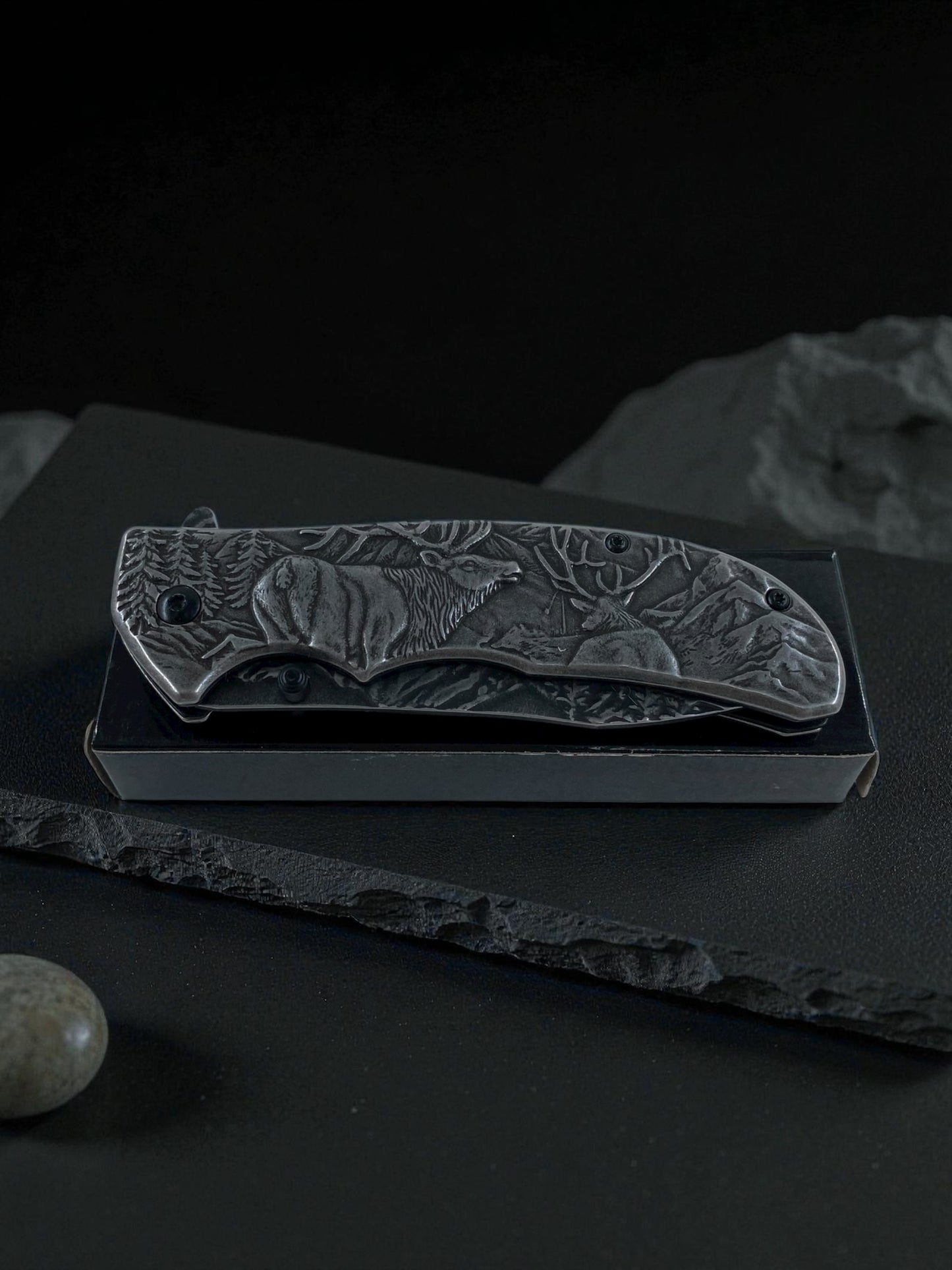 Sibirya Metal Geyik Desenli Katlanır Çakı