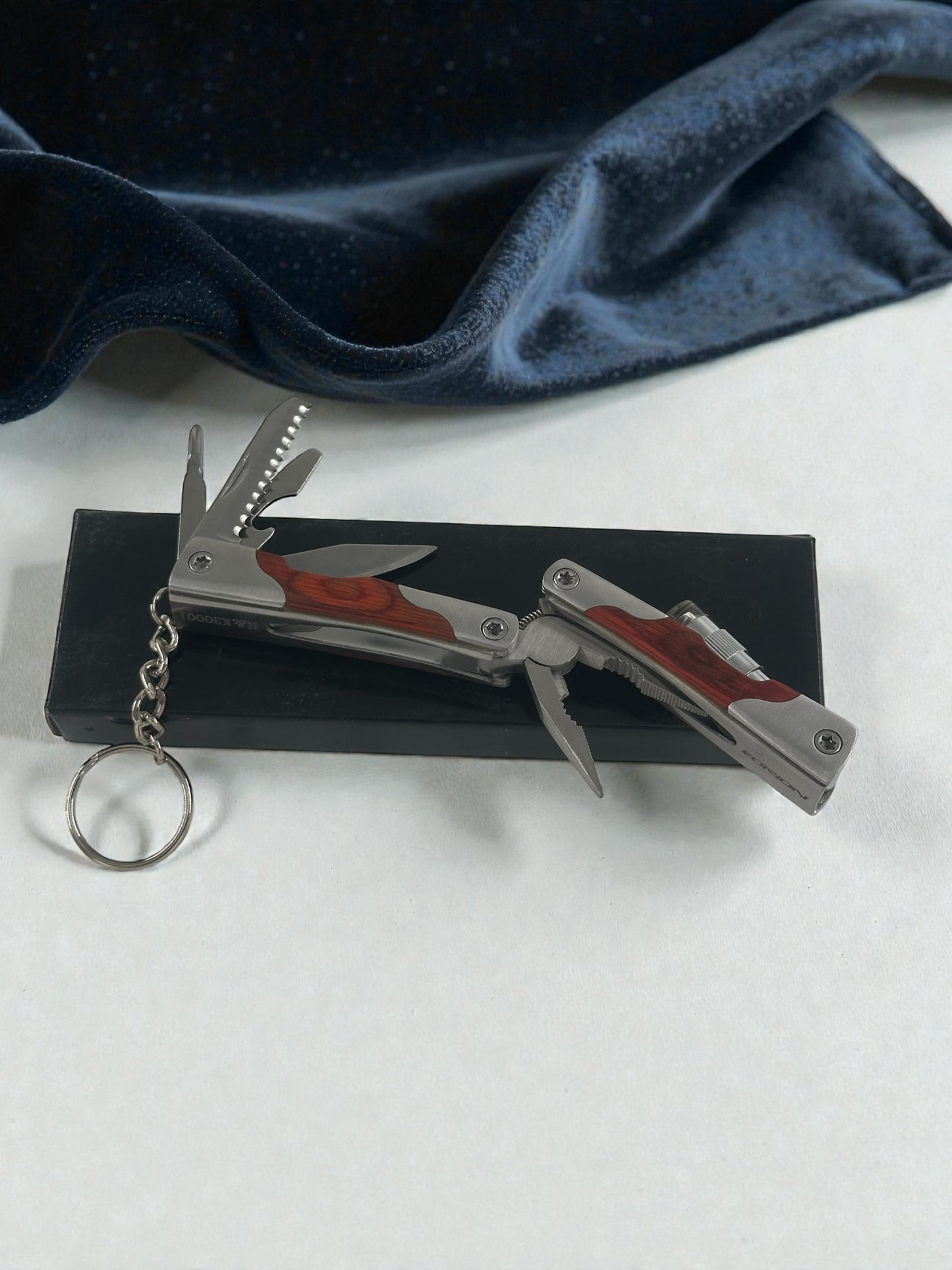 Metal Saplı Mini Çok Fonksiyonlu  Pense Çakı Fenerli Anahtarlık