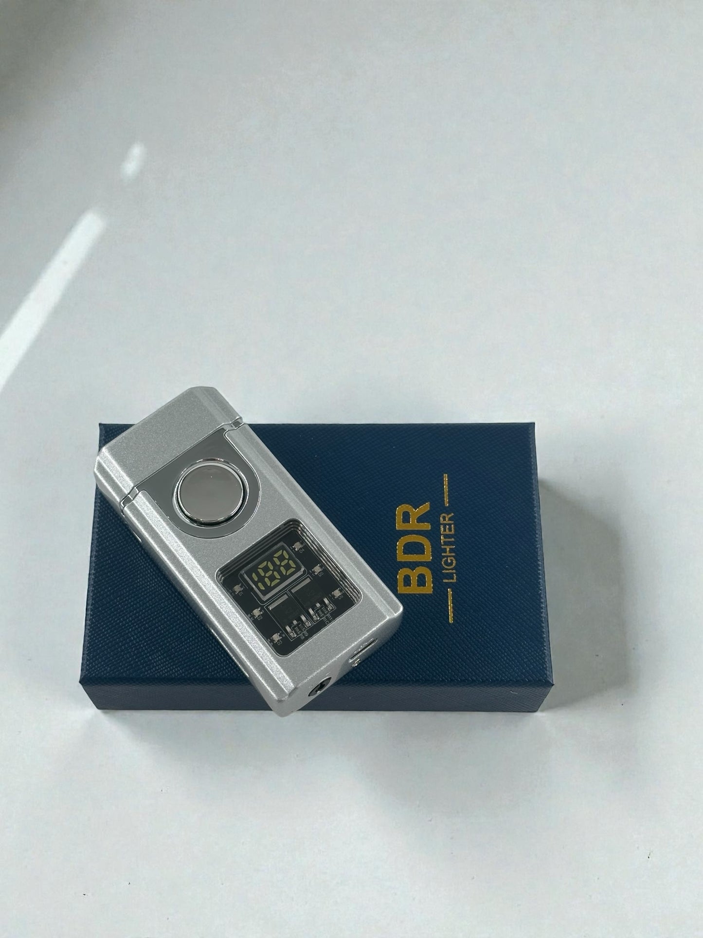 Dijital Ekranlı Gazlı Çakmak