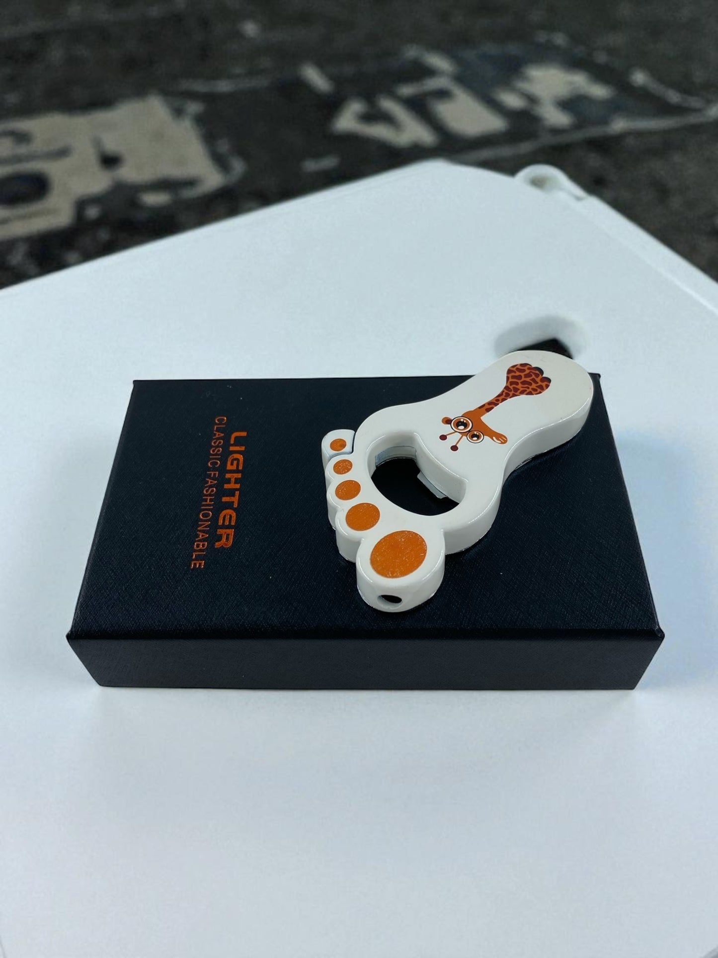 Ayak Şeklinde Çakmak Gazoz Açacağı