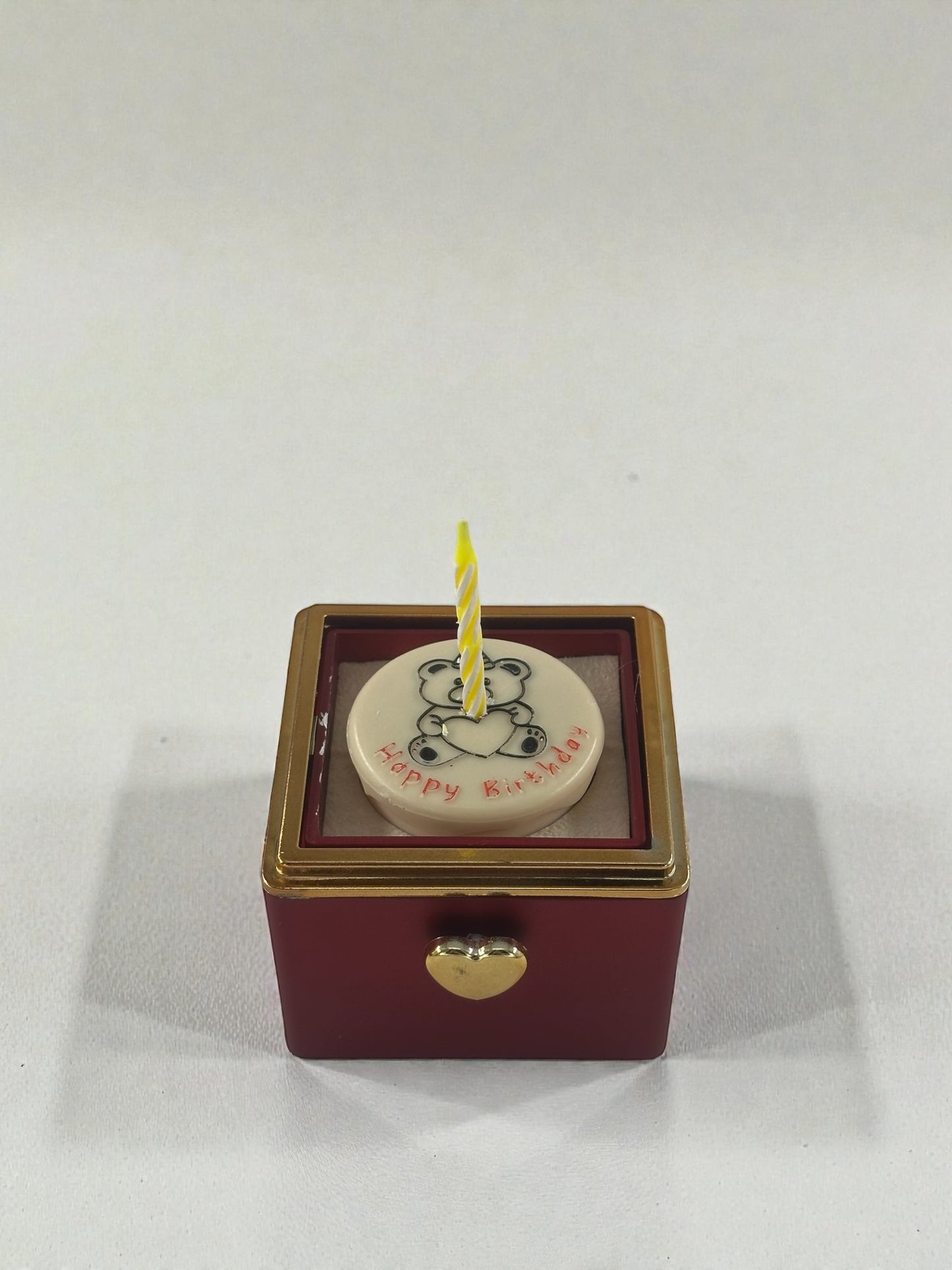 Dönen Mumlu Sürpriz Kutusu (YÜZÜK DAHİLDİR)